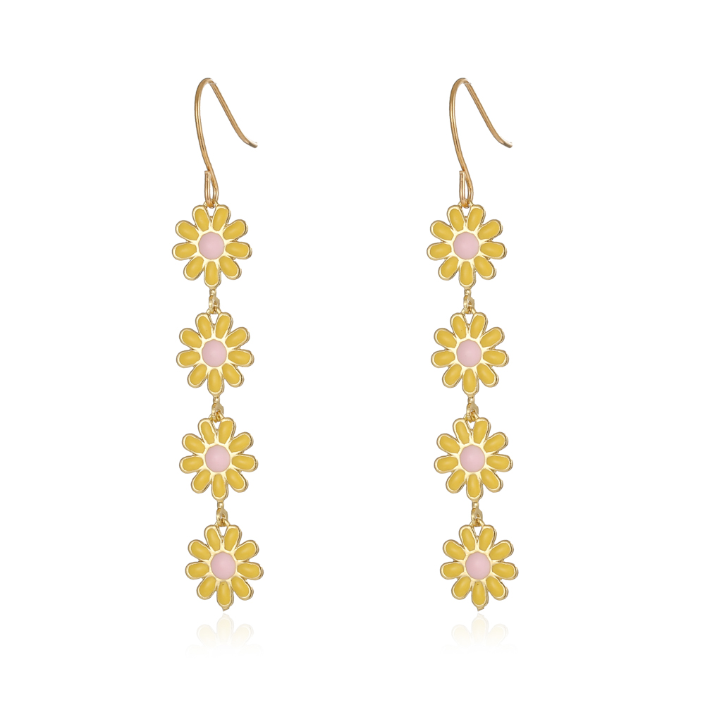 1 Pair Pastoral Daisy Copper Gold Plated Dangling Earrings display picture 1