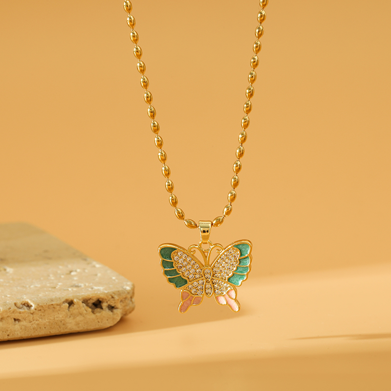 Wholesale Sweet Butterfly Stainless Steel Copper Inlay 18K Gold Plated Zircon Pendant Necklace display picture 1