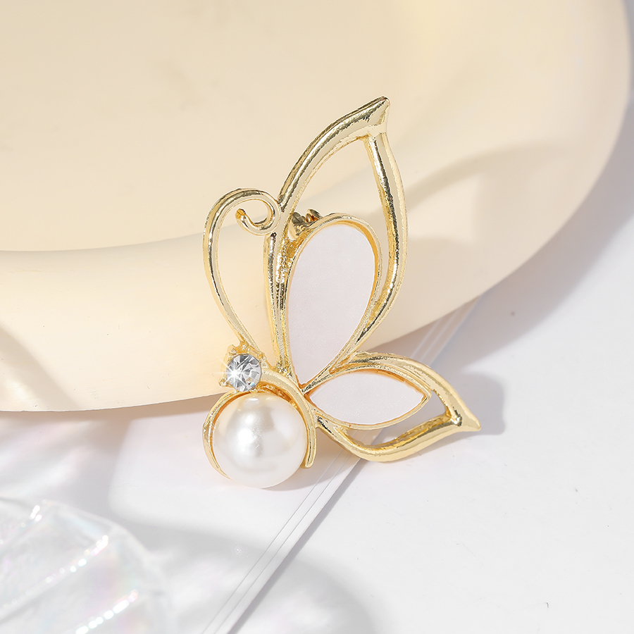Elegante Mariposa Aleación Embutido Perlas Artificiales Mujeres Broches display picture 2