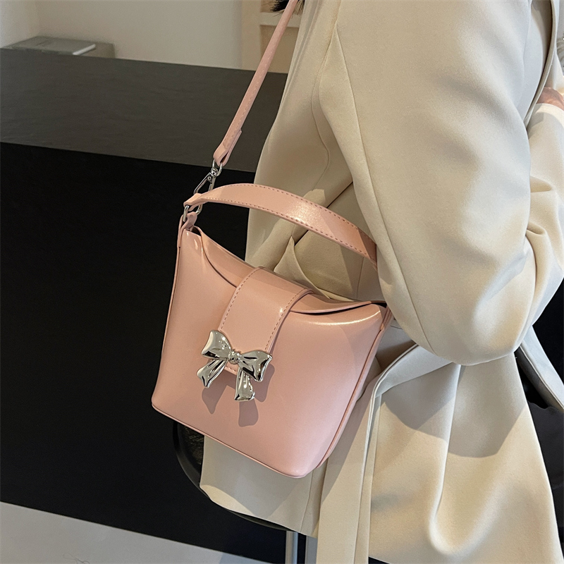 Women's Bow Knot Classic Style Flip Cover Bucket Bag display picture 17