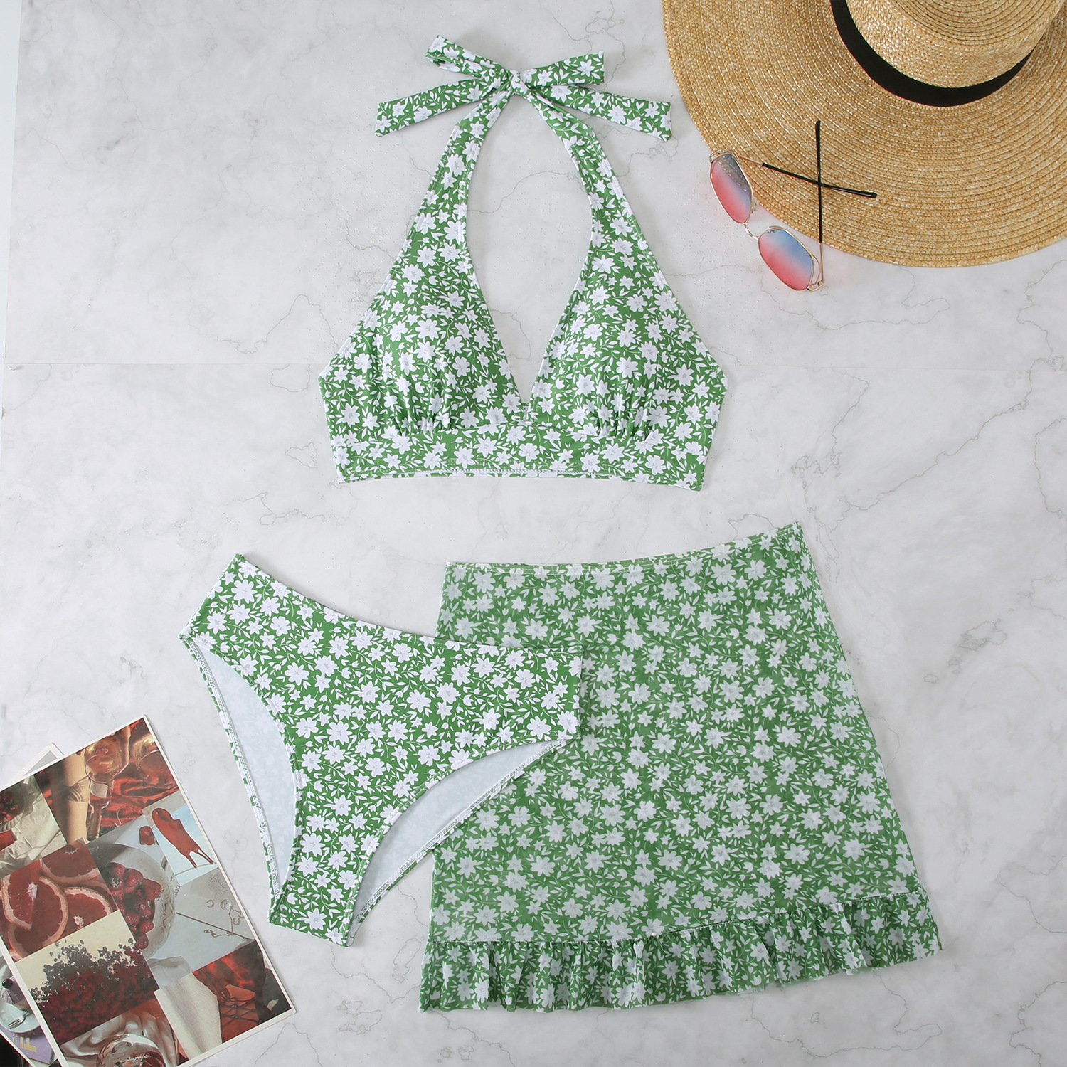 Women's Ditsy Floral 2 Pieces Set Bikinis Swimwear display picture 5