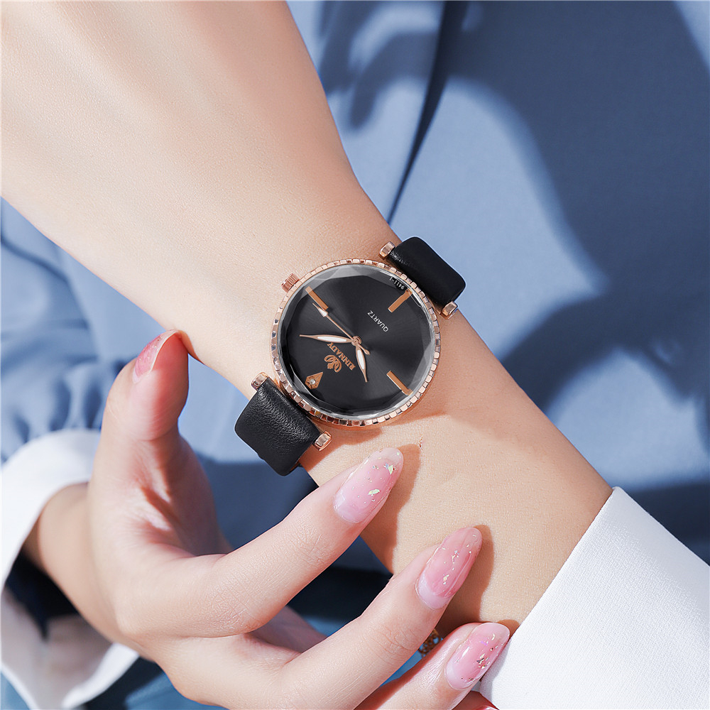 Casual Simple Style Geometric Buckle Quartz Women's Watches display picture 3