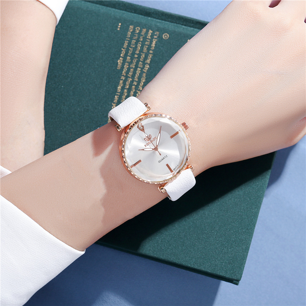 Casual Simple Style Geometric Buckle Quartz Women's Watches display picture 2