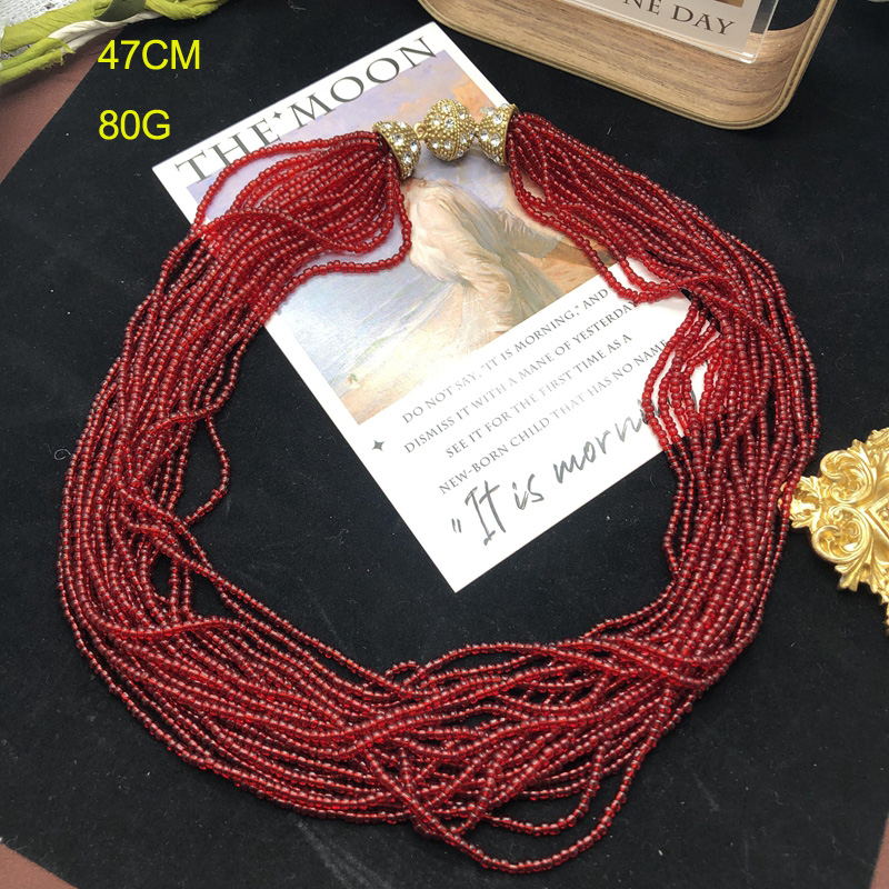 Vintage Style Solid Color Seed Bead Women's Necklace display picture 1