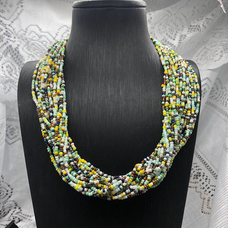 Vintage Style Color Block Seed Bead Beaded Women's Necklace display picture 2