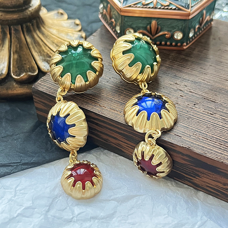 1 Pair Vintage Style Simple Style Round Inlay Alloy Artificial Gemstones 18K Gold Plated Drop Earrings display picture 3