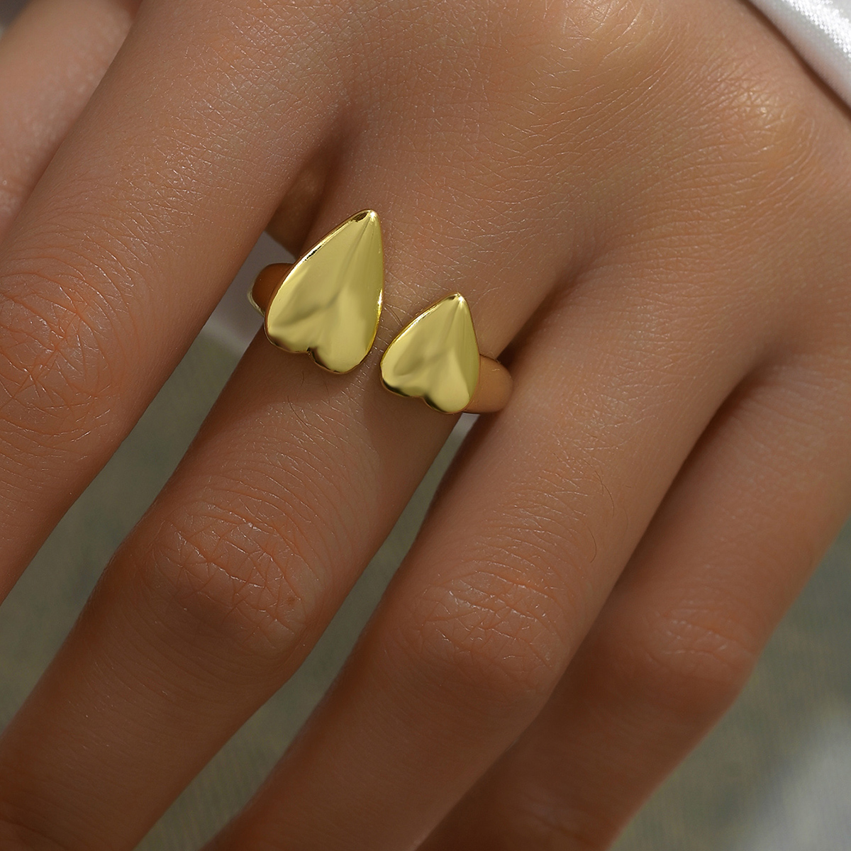 Wholesale Vintage Style Pastoral Simple Style Heart Shape Solid Color Copper 18K Gold Plated Open Rings display picture 12
