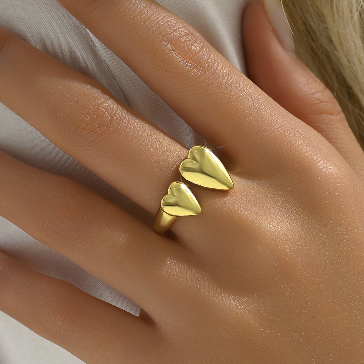 Wholesale Vintage Style Pastoral Simple Style Heart Shape Solid Color Copper 18K Gold Plated Open Rings display picture 18