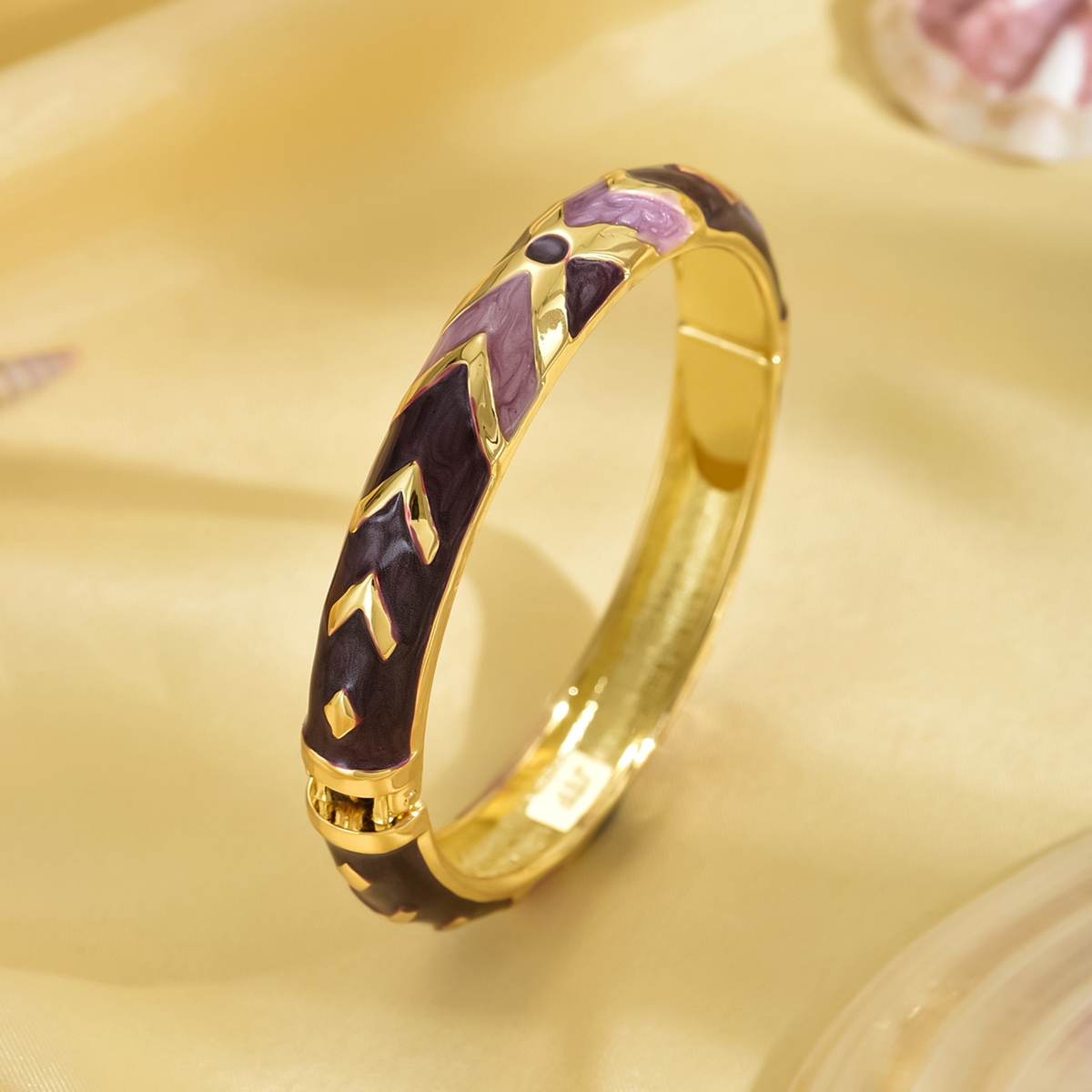 Sweet Pastoral Color Block Zinc Alloy Printing Stripe 18K Gold Plated Women's Bangle display picture 14