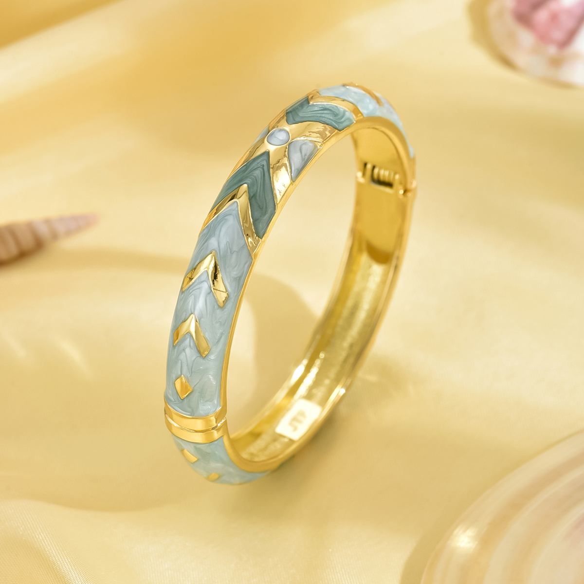 Sweet Pastoral Color Block Zinc Alloy Printing Stripe 18K Gold Plated Women's Bangle display picture 13
