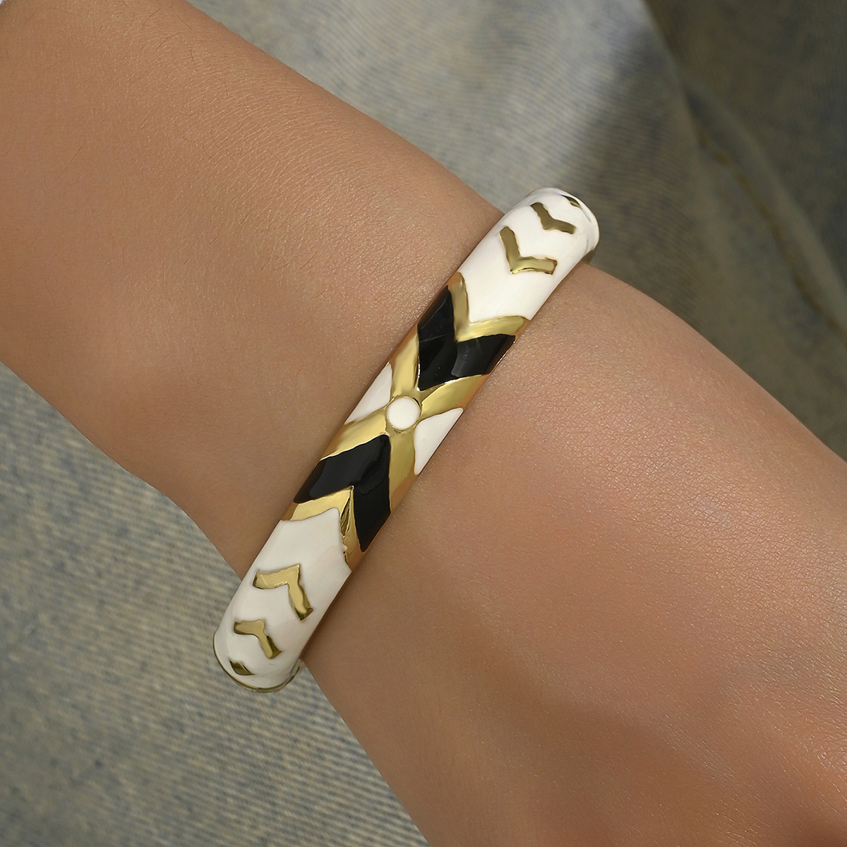 Sweet Pastoral Color Block Zinc Alloy Printing Stripe 18K Gold Plated Women's Bangle display picture 16