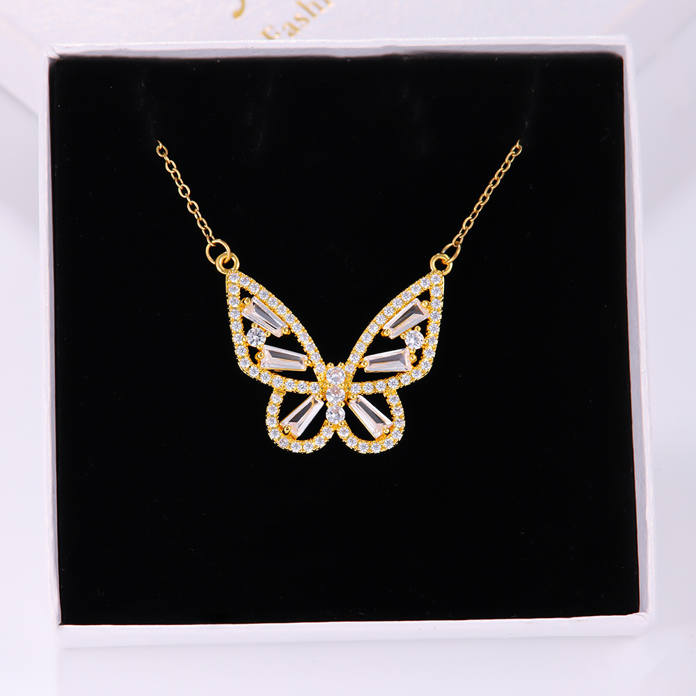 Elegante Mariposa Acero Inoxidable Piedras Preciosas Artificiales Cobre Embutido Circón Chapados en oro de 18k Mujeres Collar Colgante display picture 12