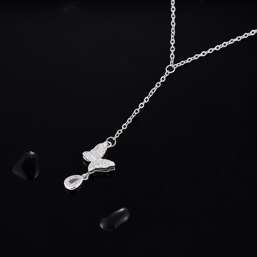 Wholesale Simple Style Butterfly Stainless Steel Copper Inlay White Gold Plated Zircon Pendant Necklace display picture 1