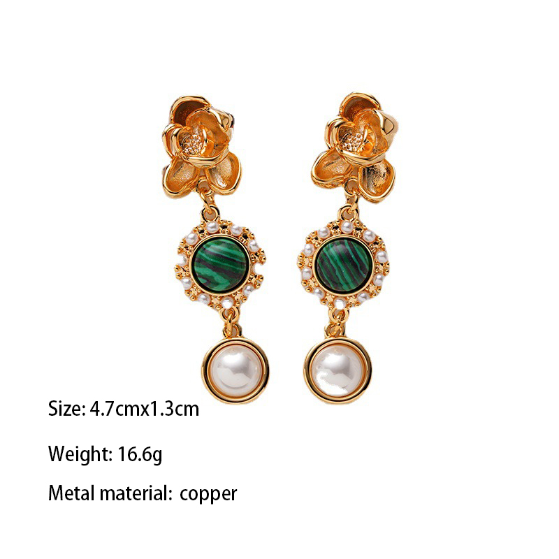 1 Par Elegante Estilo Vintage Flor Embutido Cobre Perlas Artificiales Malaquita Chapados en oro de 18k Pendientes De Gota display picture 6