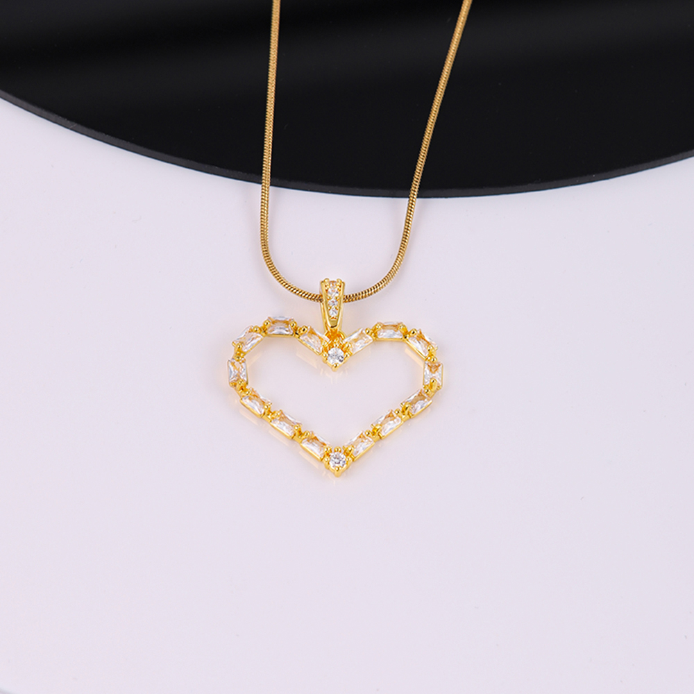 IG Style Heart Shape Artificial Gemstones Copper Inlay Zircon 18K Gold Plated Women's Pendant Necklace display picture 4