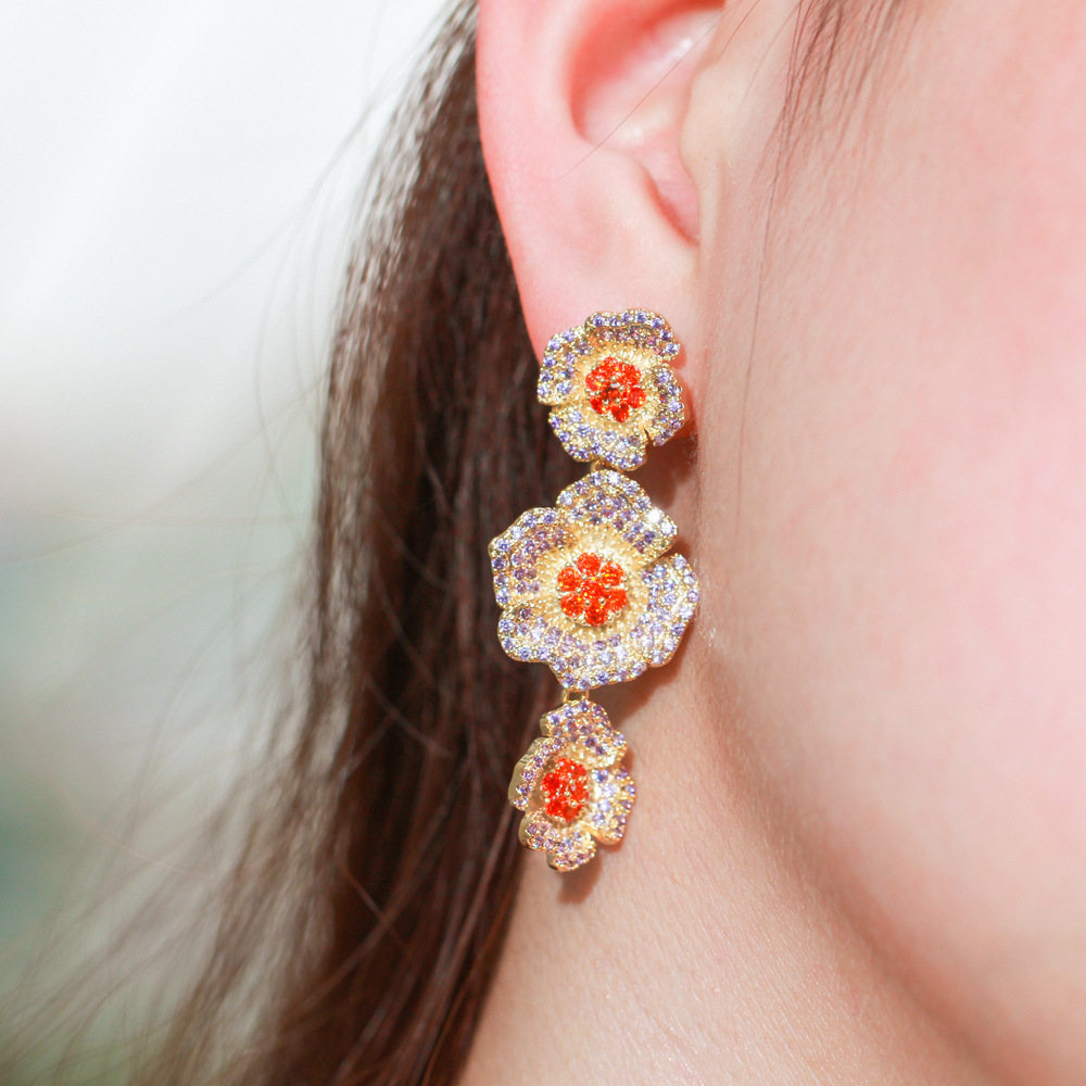1 Pair Casual Vacation Flower Inlay Copper Zircon White Gold Plated Drop Earrings display picture 2