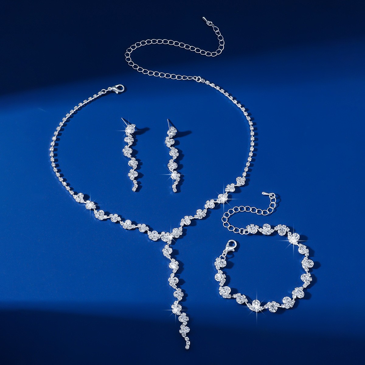 Cobre Chapado En Oro Plateado Elegante Lujoso Geométrico Embutido Diamantes De Imitación Pulsera Aretes Collar display picture 3