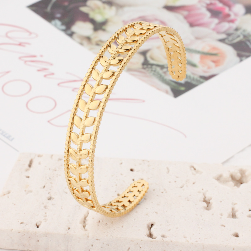 Stainless Steel 18K Gold Plated Rose Gold Plated Elegant Punk Shiny Leaves Hollow Out Bangle display picture 5