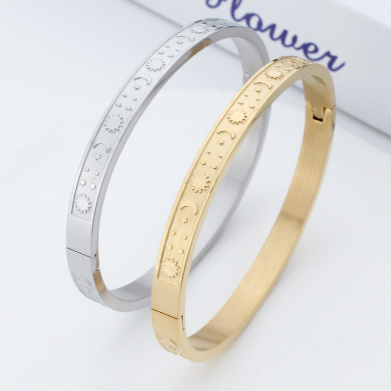 Stainless Steel 18K Gold Plated Rose Gold Plated Tropical Simple Style Roman Style Star Moon Bangle display picture 3