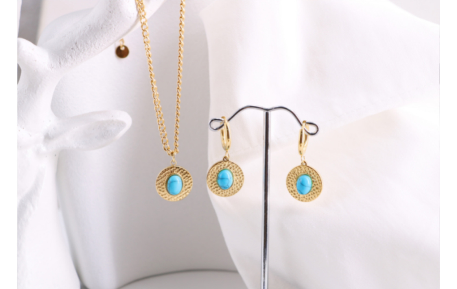 Titanium Steel Simple Style Classic Style Solid Color Inlay Turquoise Jewelry Set display picture 1