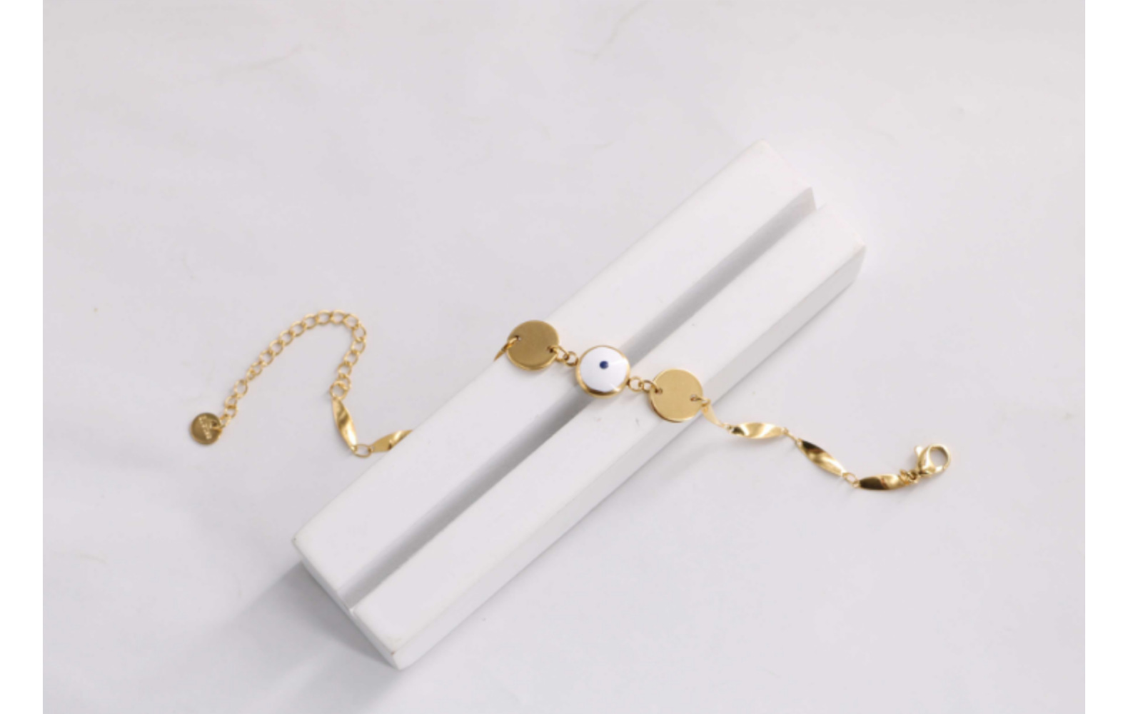 Titanium Steel Gold Plated Simple Style Commute Solid Color Plating Bracelets display picture 1