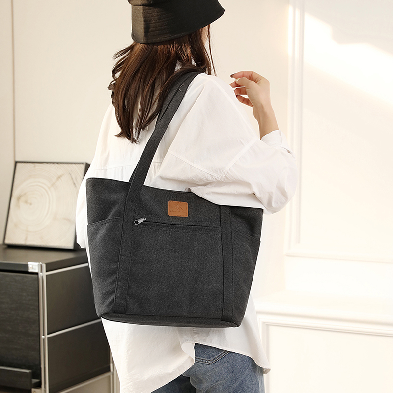 Women's Canvas Solid Color Classic Style Sewing Thread Square Zipper Shoulder Bag display picture 2