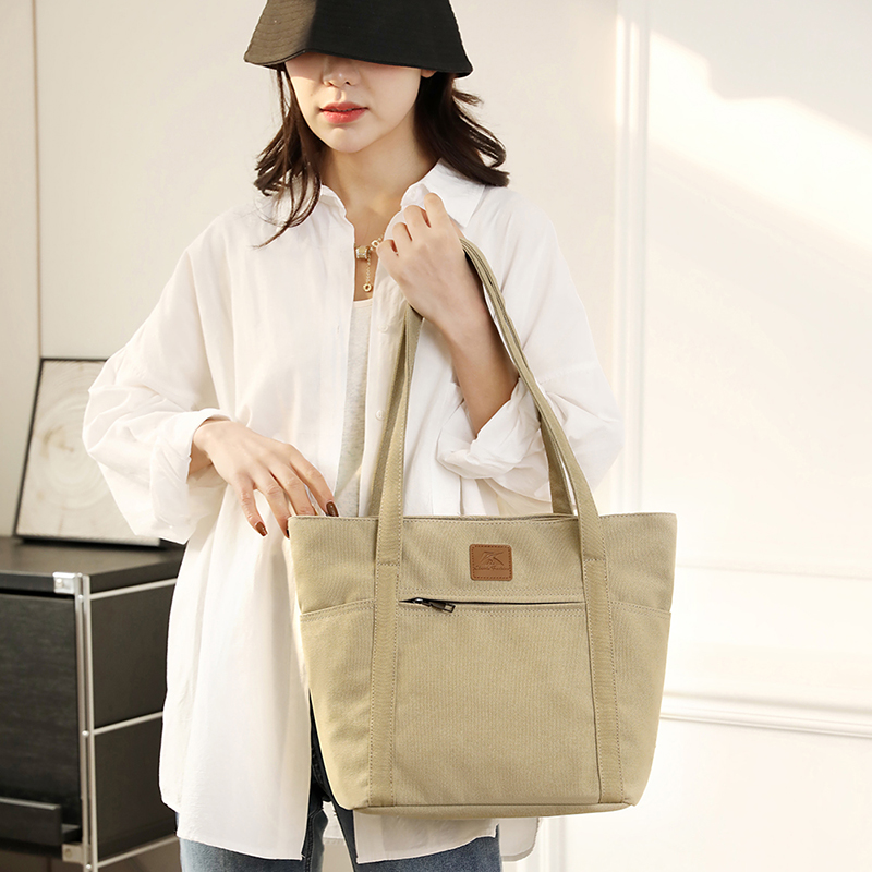 Women's Canvas Solid Color Classic Style Sewing Thread Square Zipper Shoulder Bag display picture 6