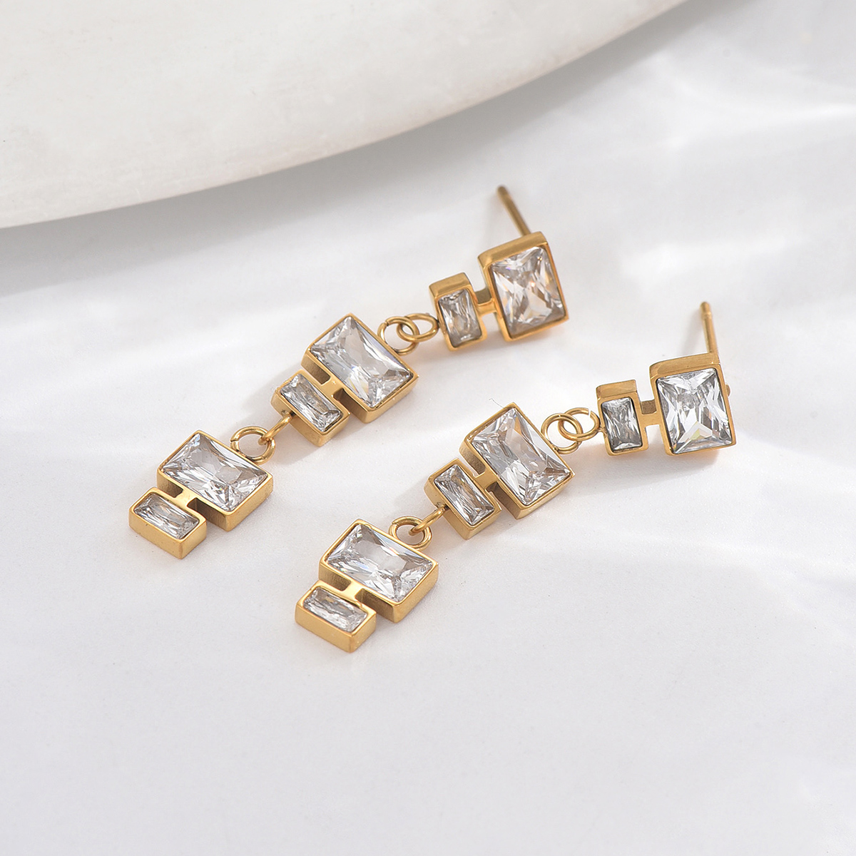 1 Pair Elegant Glam Wedding Rectangle Polishing Inlay 304 Stainless Steel Zircon 14K Gold Plated Drop Earrings display picture 3