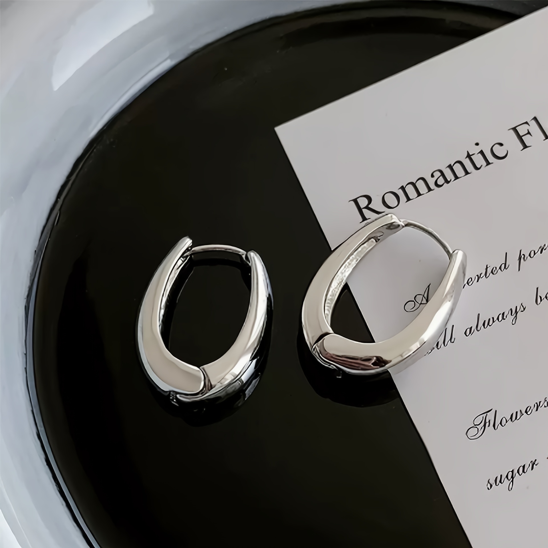 1 Paar Elegant Hochzeit Romantisch U-Form Handgemacht Legierung K Vergoldet Ohrringe display picture 4