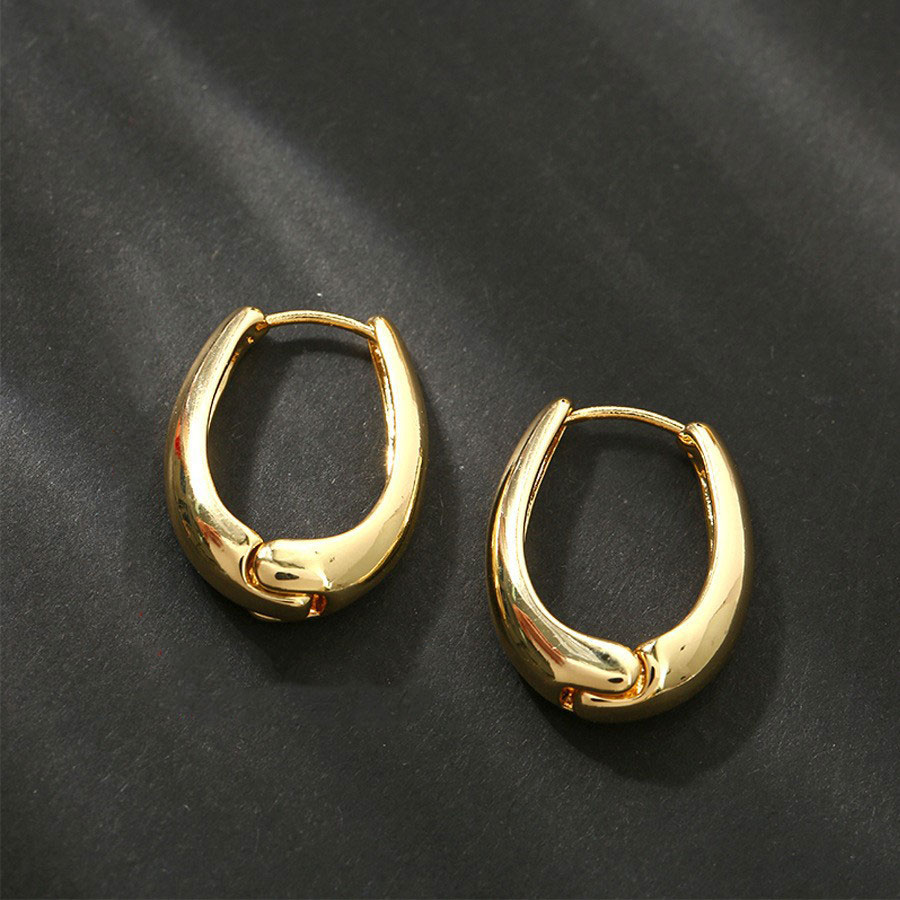 1 Pair Elegant Wedding Romantic U Shape Handmade Alloy K Gold Plated Earrings display picture 1
