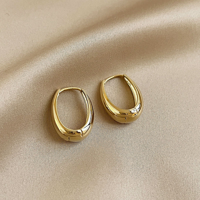 1 Pair Elegant Wedding Romantic U Shape Handmade Alloy K Gold Plated Earrings display picture 3