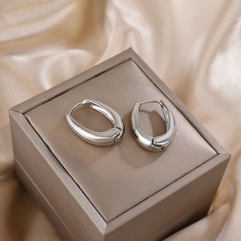 1 Pair Elegant Wedding Romantic U Shape Handmade Alloy K Gold Plated Earrings display picture 5