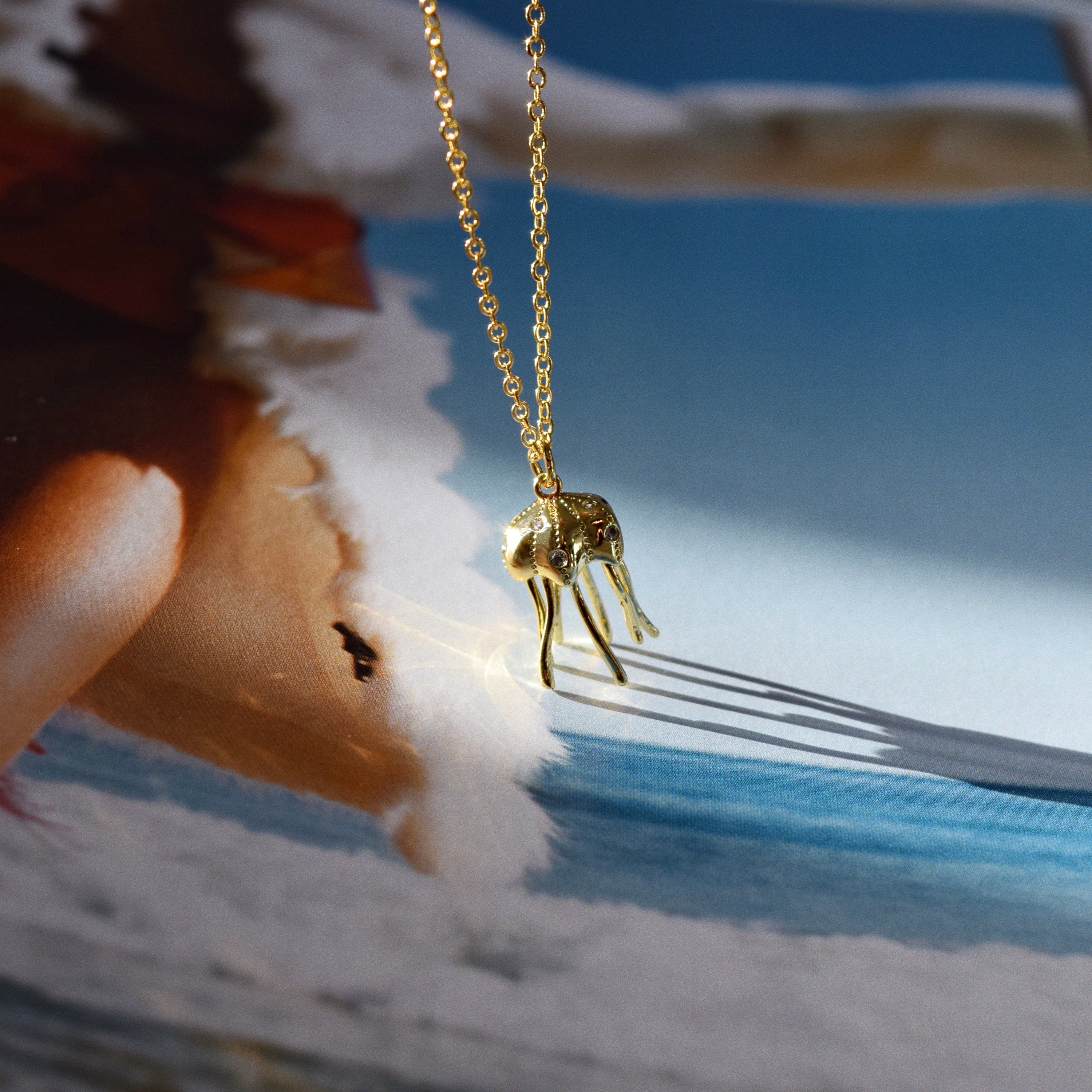Kupfer Vergoldet Elegant Einfacher Stil Strassenmode Inlay Tintenfisch Perle Halskette Mit Anhänger display picture 7