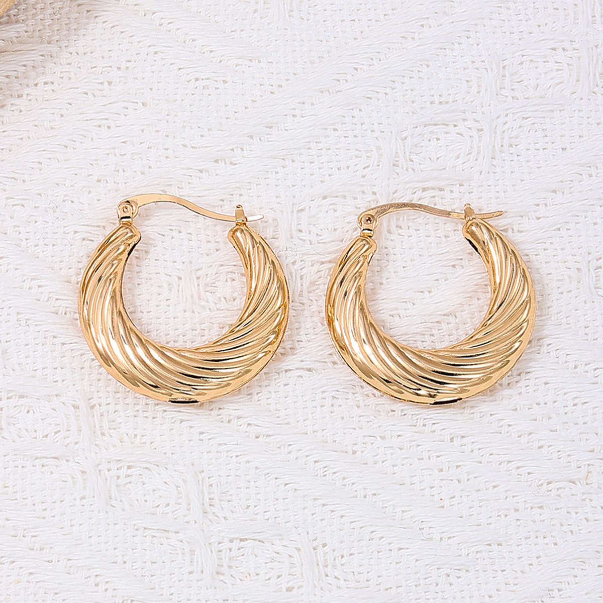 1 Pair Classic Style Geometric Plating Alloy Earrings display picture 1