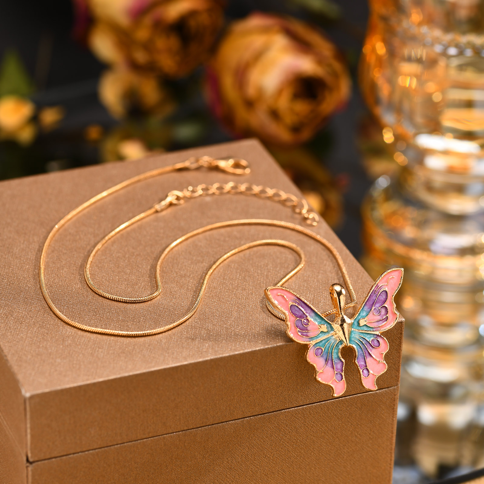 Stainless Steel Copper 18K Gold Plated Pastoral Shiny Butterfly Zircon Pendant Necklace display picture 11