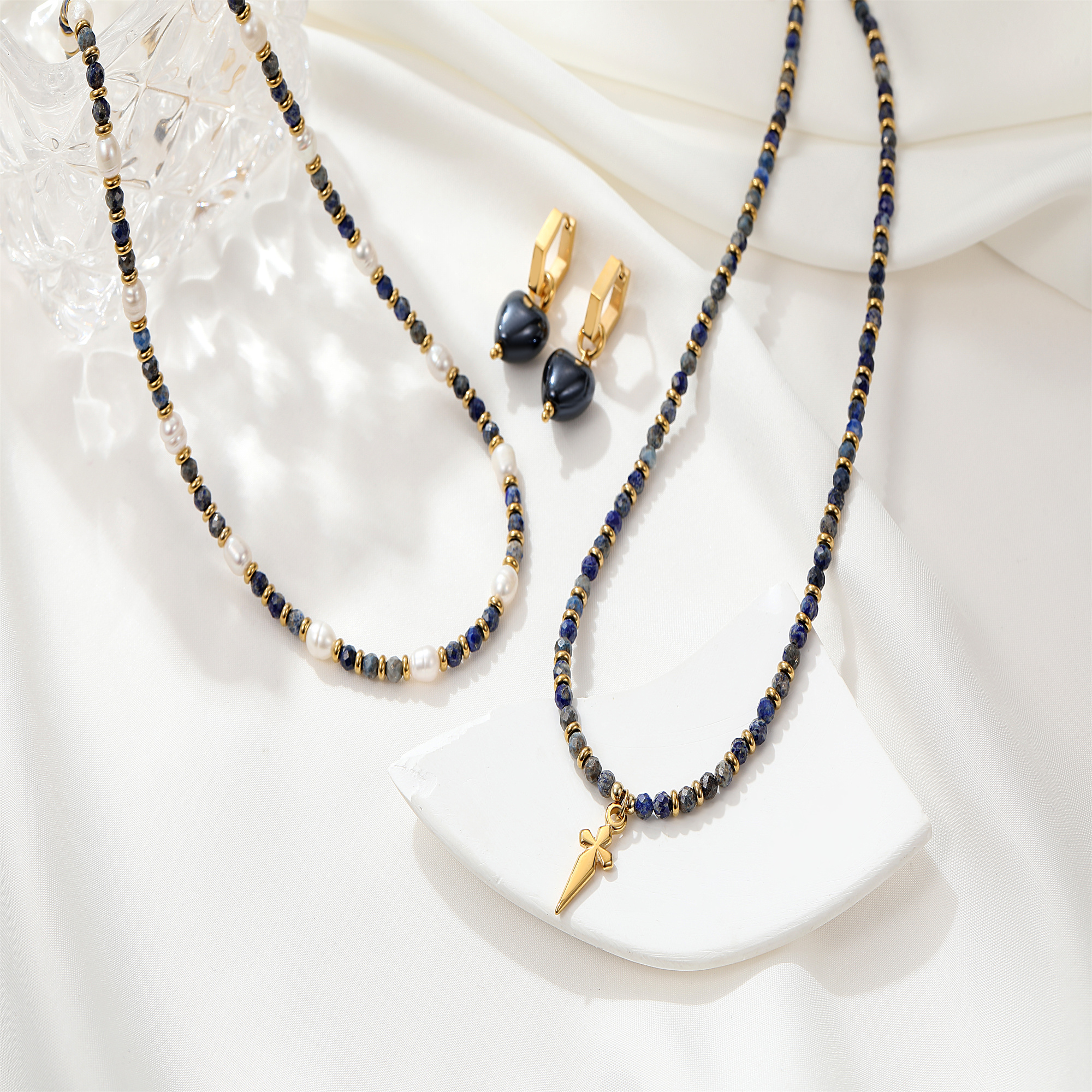 Élégant Style Simple Forme De Cœur Acier Inoxydable Perle D'eau Douce Lapis Lazuli Femmes Pendentif display picture 10