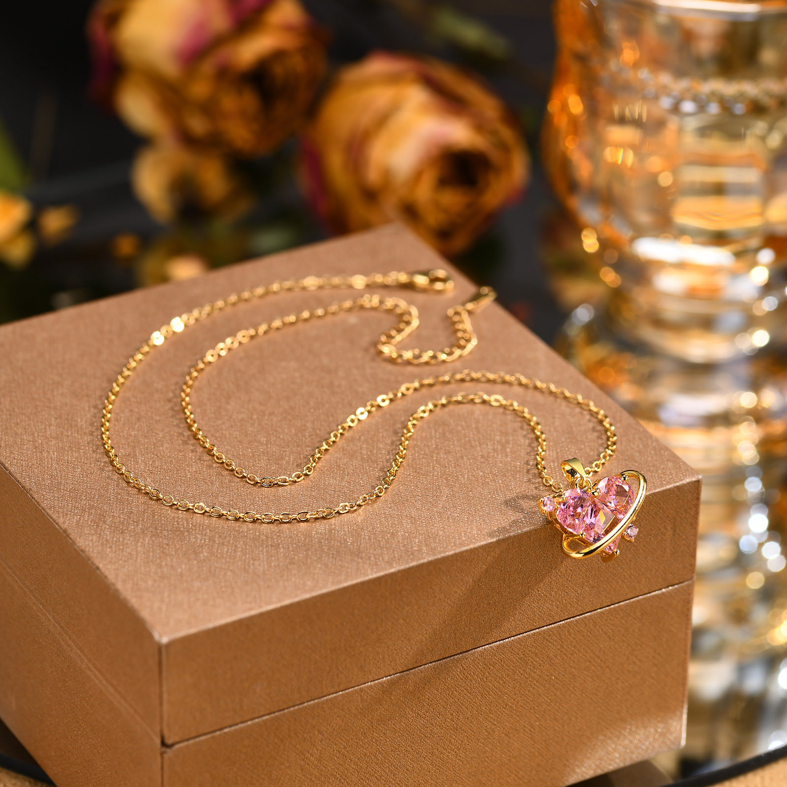 Kupferlegierung 18 Karat Vergoldet Elegant Glänzend Herzform Zirkon Halskette Mit Anhänger display picture 4