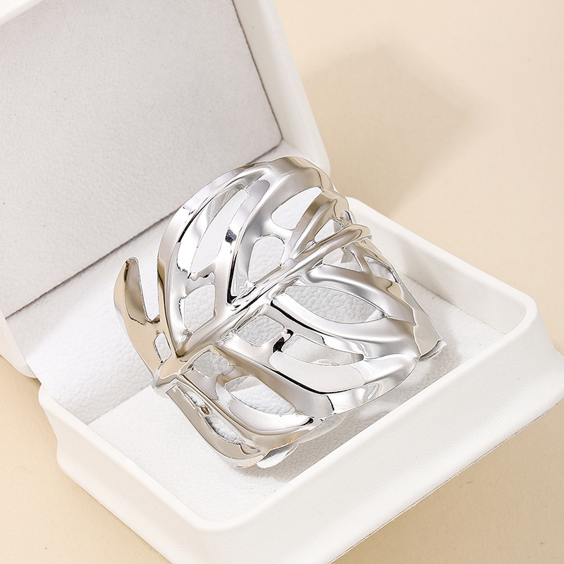 Elegant Leaves Alloy Wholesale Bangle display picture 3