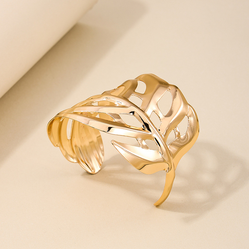 Elegant Leaves Alloy Wholesale Bangle display picture 1