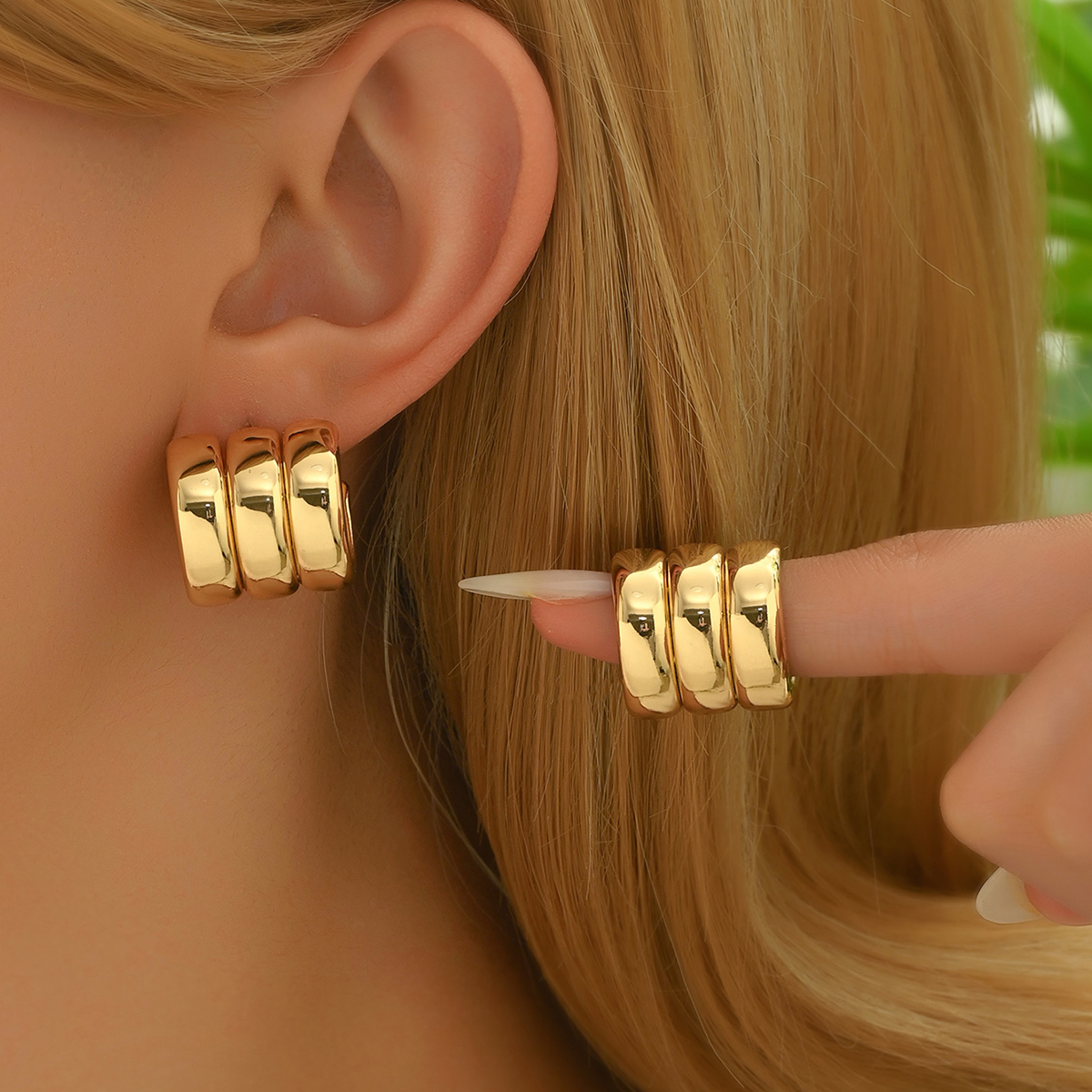 1 Pair Casual Simple Style Geometric Iron Ear Studs display picture 1