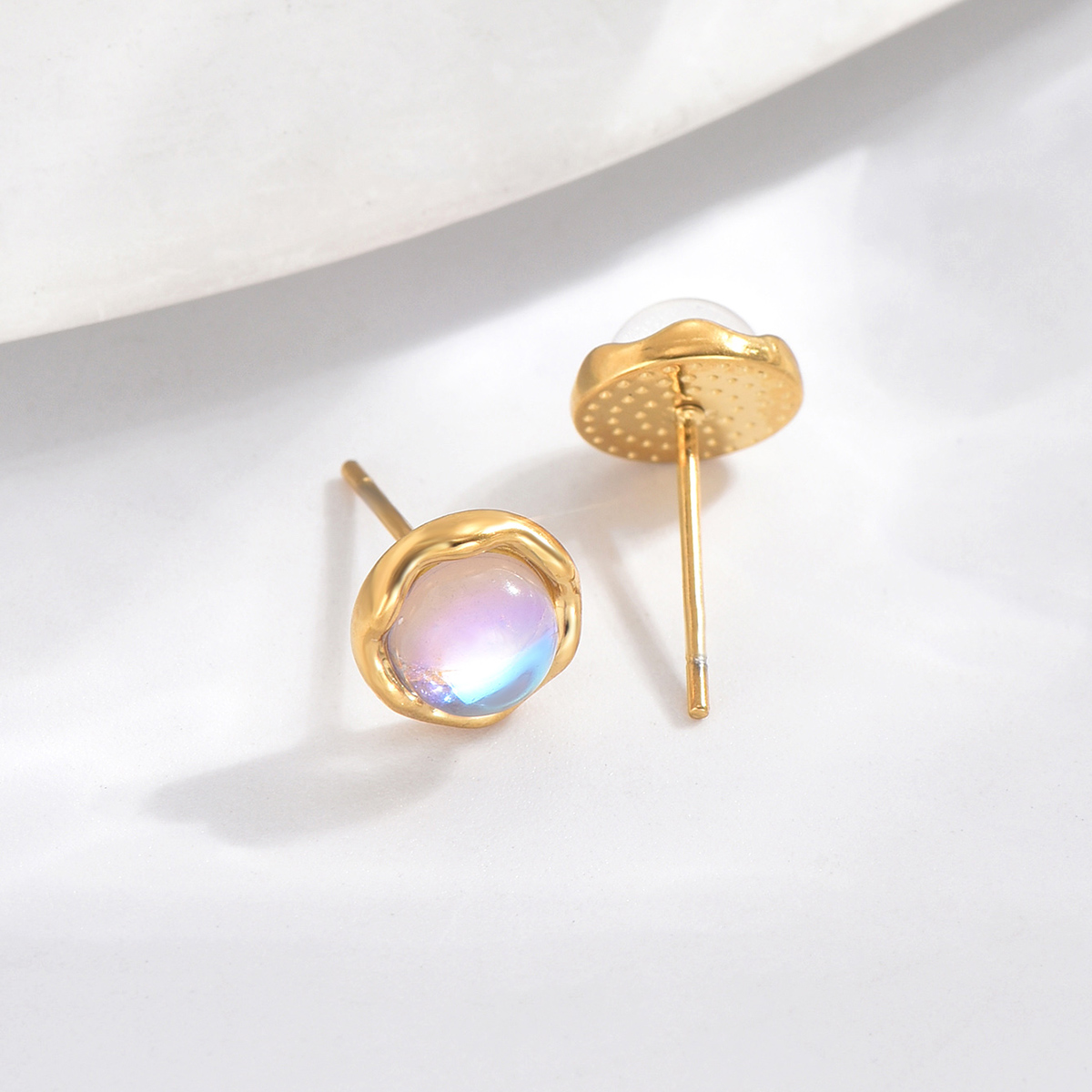 1 Pair IG Style Elegant Simple Style Round Inlay 304 Stainless Steel Moonstone 14K Gold Plated Ear Studs display picture 6