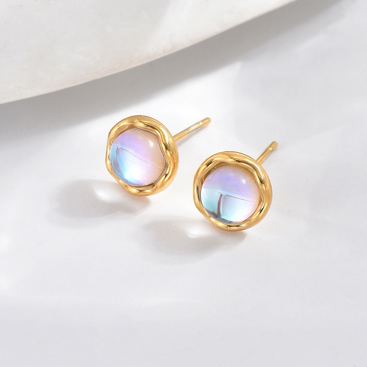 1 Pair IG Style Elegant Simple Style Round Inlay 304 Stainless Steel Moonstone 14K Gold Plated Ear Studs display picture 5
