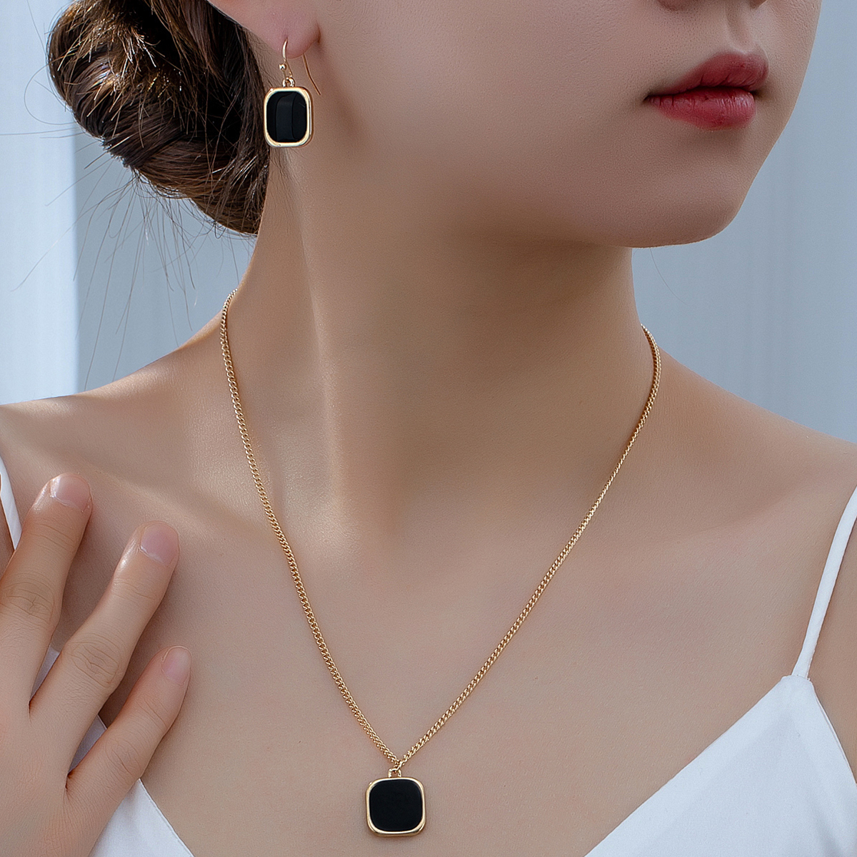 Simple Style Classic Style Commute Square Alloy Women's Jewelry Set display picture 3