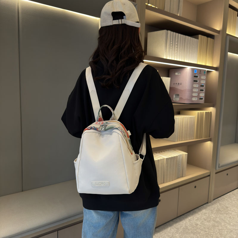 Women's Nylon Solid Color Classic Style Sewing Thread Bucket Zipper Fashion Backpack display picture 8