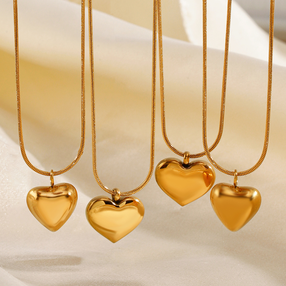 Acero Inoxidable 304 Chapados en oro de 18k Estilo Simple Forma De Corazón Collar Colgante display picture 2