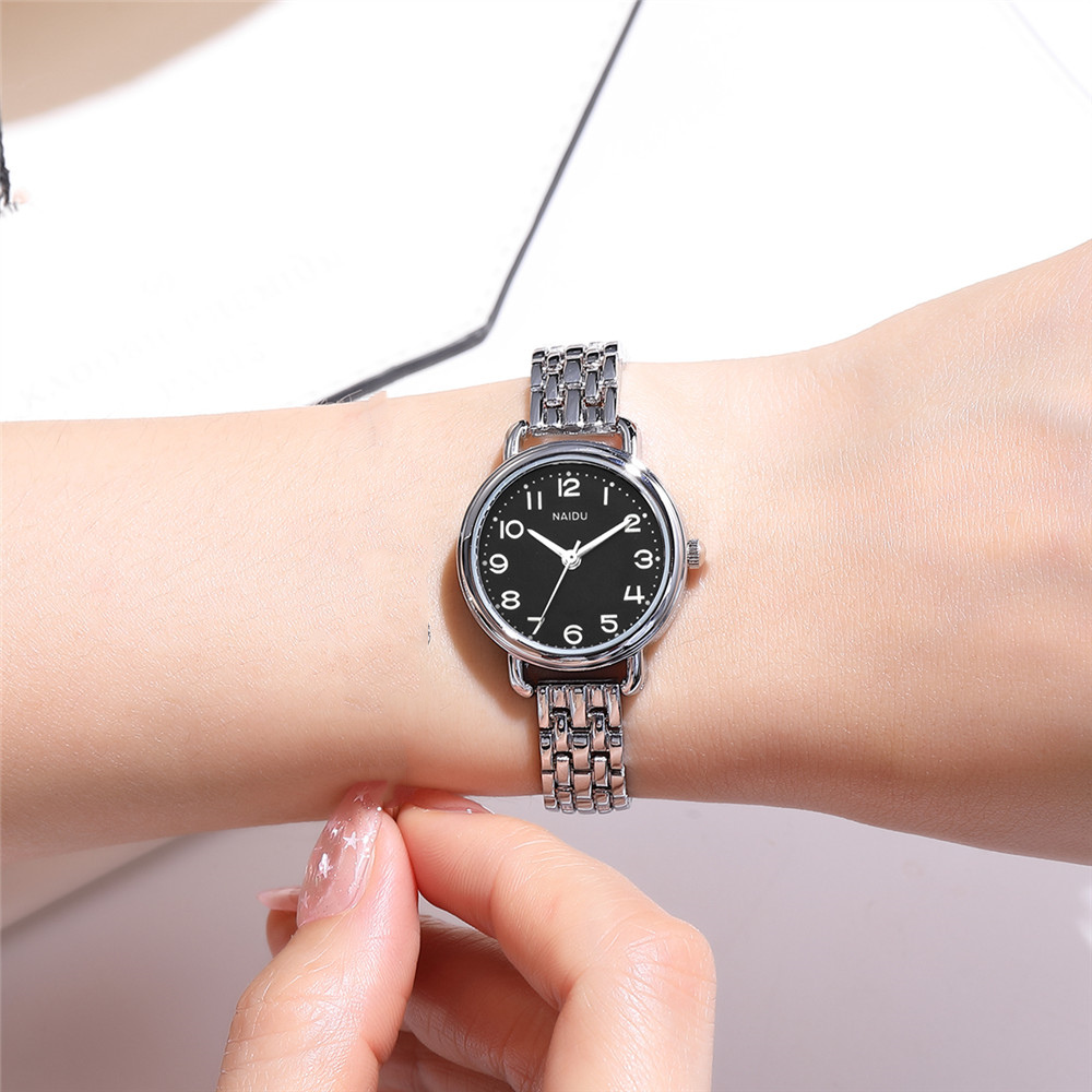 Simple Style Solid Color Horseshoe Buckle Quartz Women's Watches display picture 4