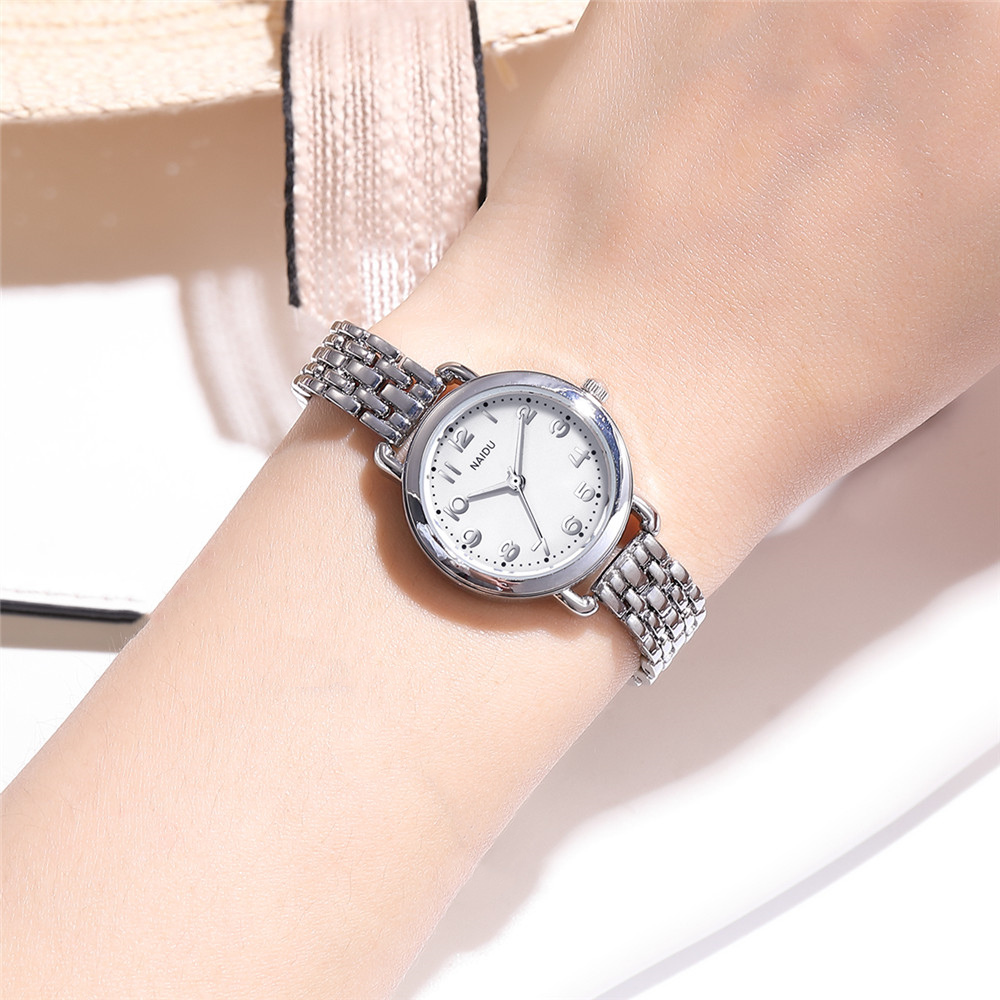 Simple Style Solid Color Horseshoe Buckle Quartz Women's Watches display picture 3