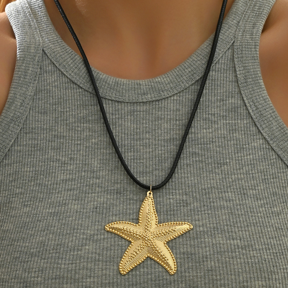 Wholesale Jewelry Exaggerated Beach Starfish Leather Rope Iron Pendant Necklace display picture 3