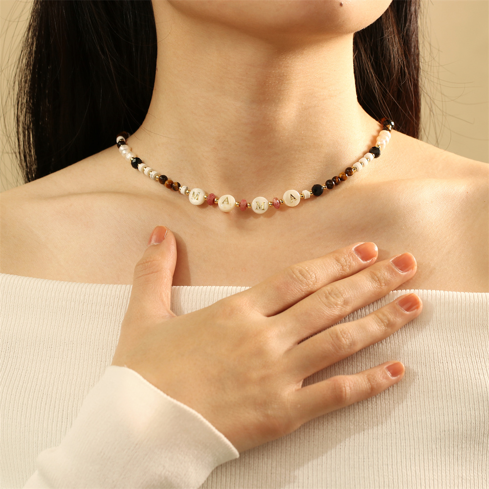 Stein Kupfer 18 Karat Vergoldet IG-Stil MAMA Einfacher Stil Buchstabe Perlen Halskette display picture 3