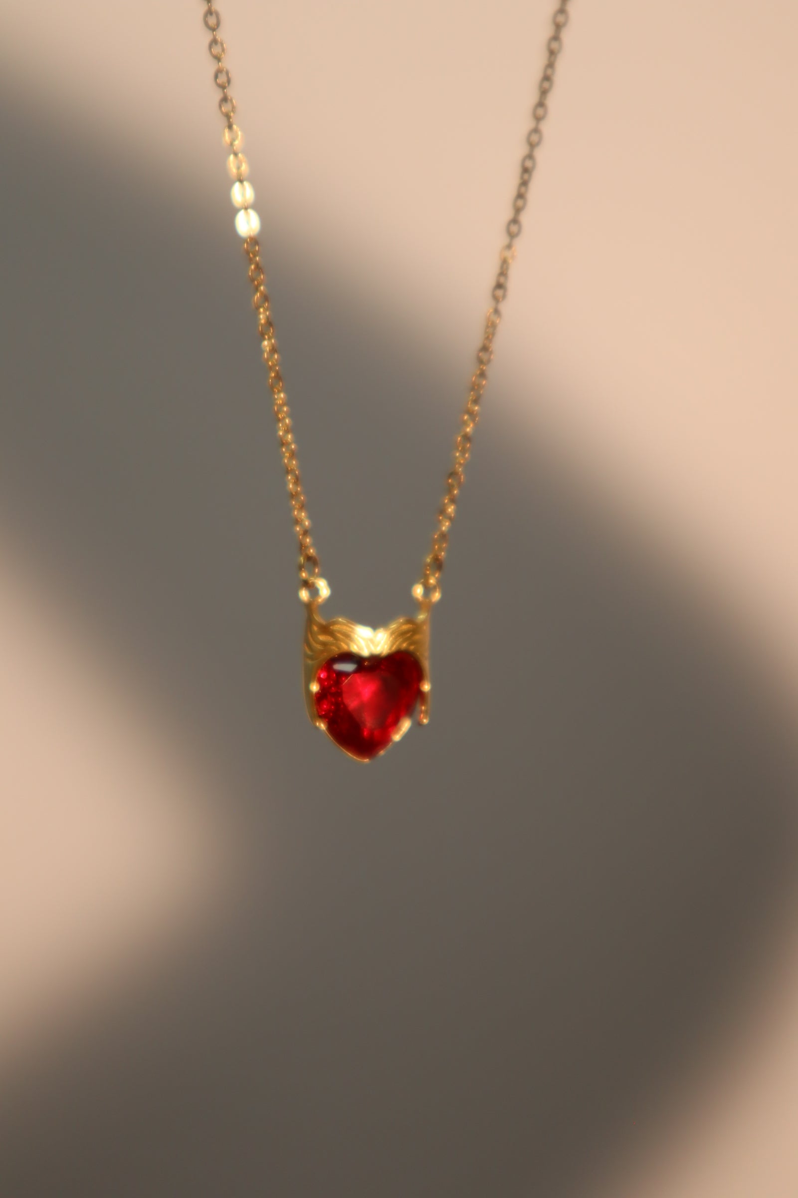 201 Stainless Steel 304 Stainless Steel Zircon 18K Gold Plated Casual Simple Style Plating Inlay Heart Shape Crown Zircon Pendant Necklace display picture 5